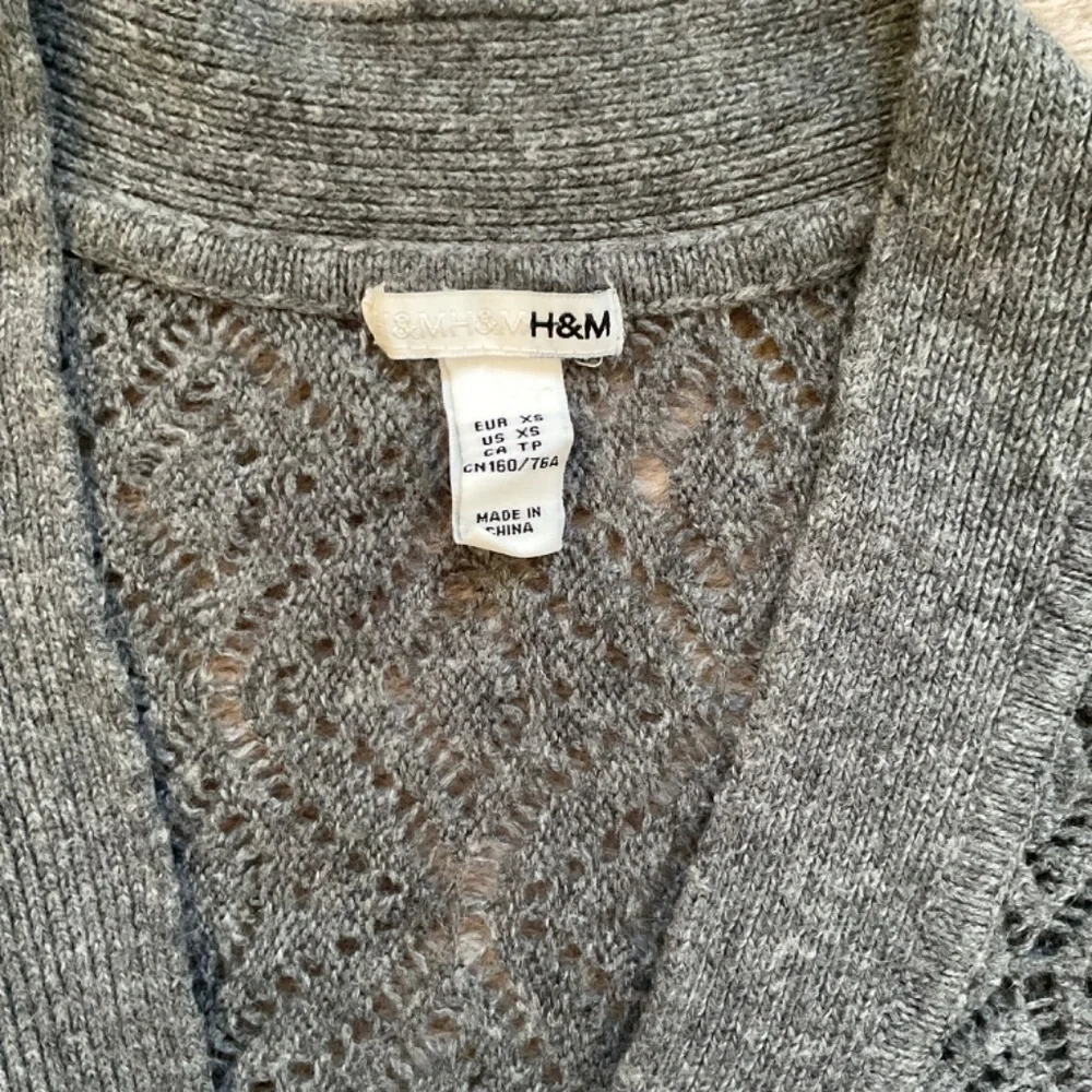 H&M Crochet Style Sweater Gray Size XS - Picture 4 of 9